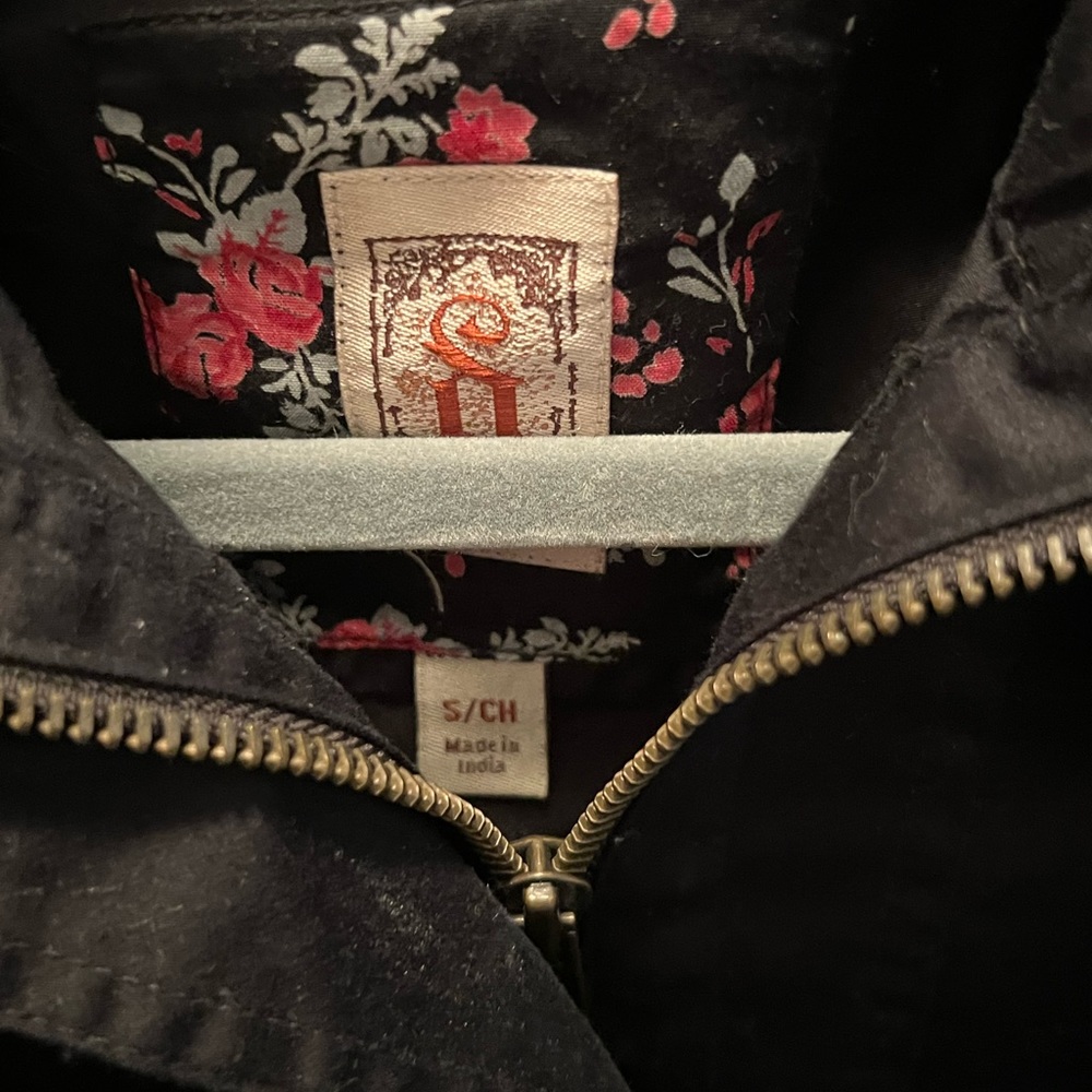 Size small black moto jacket - Picture 4 of 5